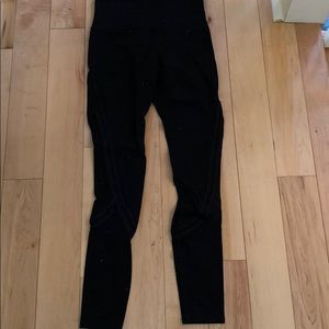 High waisted black Athleta leggings